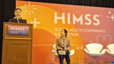 Seung Ho Lim, project manager for Samsung Medical Center in Korea, and Meong Hi Son, Samgung’s chief medical information officer and associate professor, speak at HIMSS25 in Las Vegas on Tuesday.